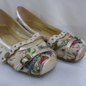 Pavers UK. Floral patterned flats